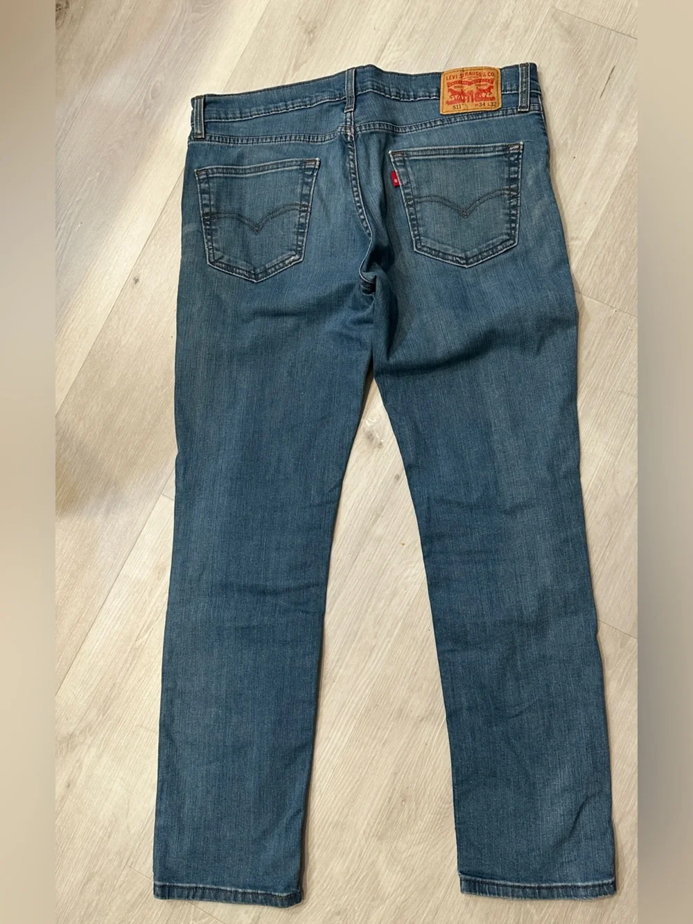 Levi's Men's Slim Straight Jeans - Medium Blue Wash